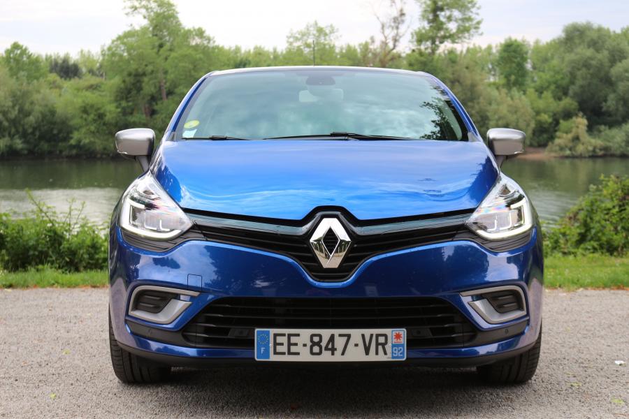  Renault Clio GT Line 2016 года  (фото 29 из 38)